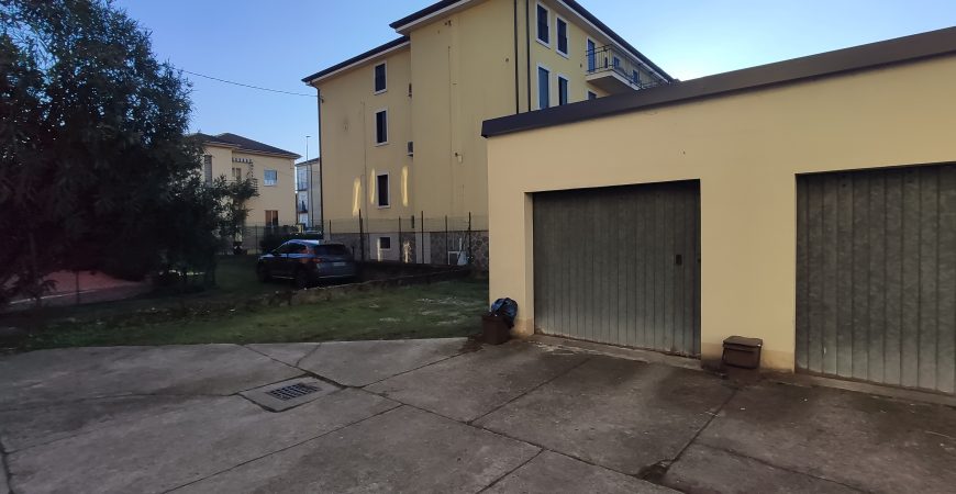 Trilocale con garage e posto auto a Legnago 5