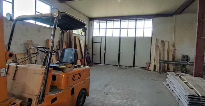 Laboratorio/magazzino con corte privata 11
