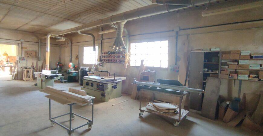 Laboratorio/magazzino con corte privata 16
