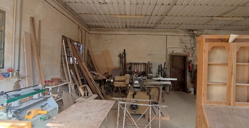 Laboratorio/magazzino con corte privata 22