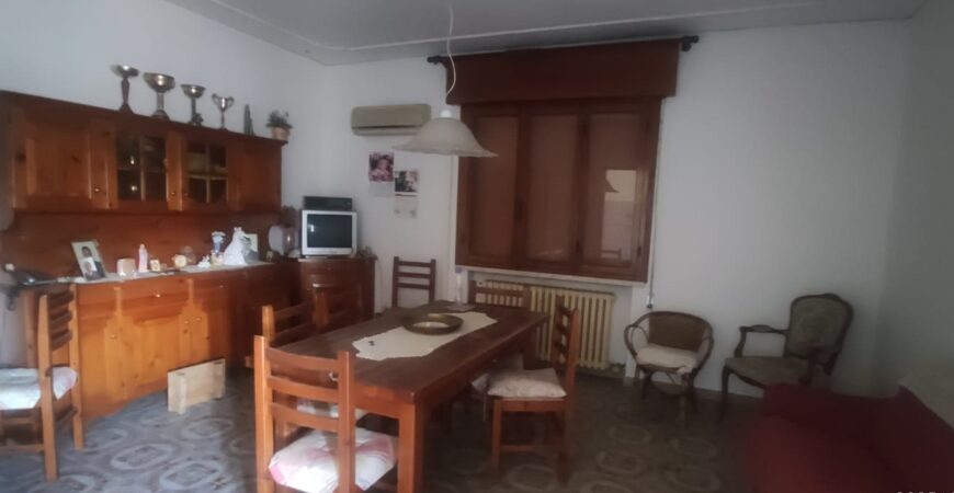 Bifamiliare completa in centro a Vangadizza 3