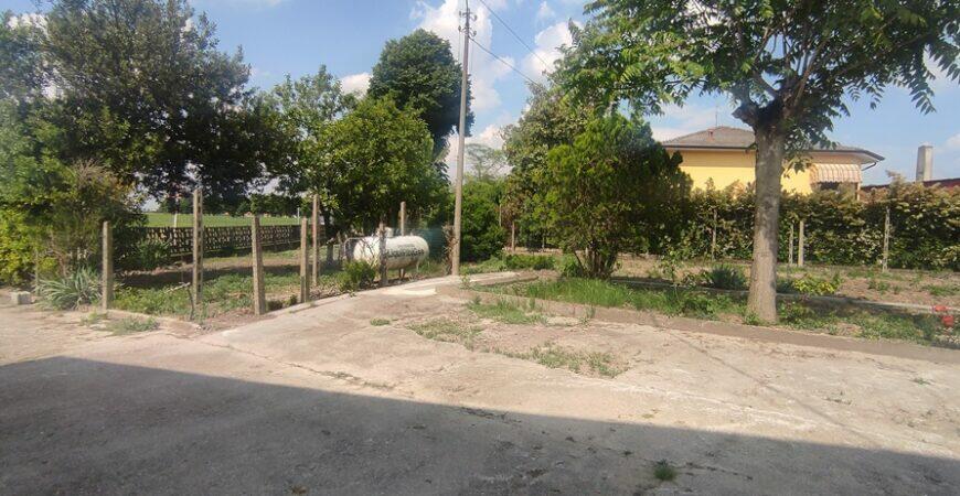 Casa semindipendente abitabile da subito 15