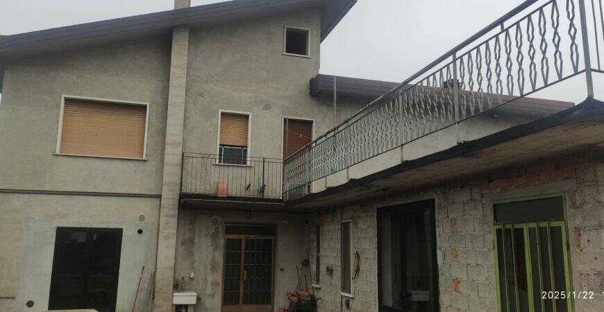 Ampia casa singola a Cerea 4