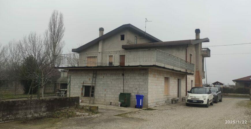 Ampia casa singola a Cerea 3