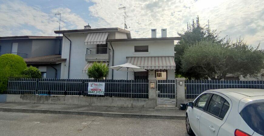 Bifamiliare completa a Sanguinetto 3