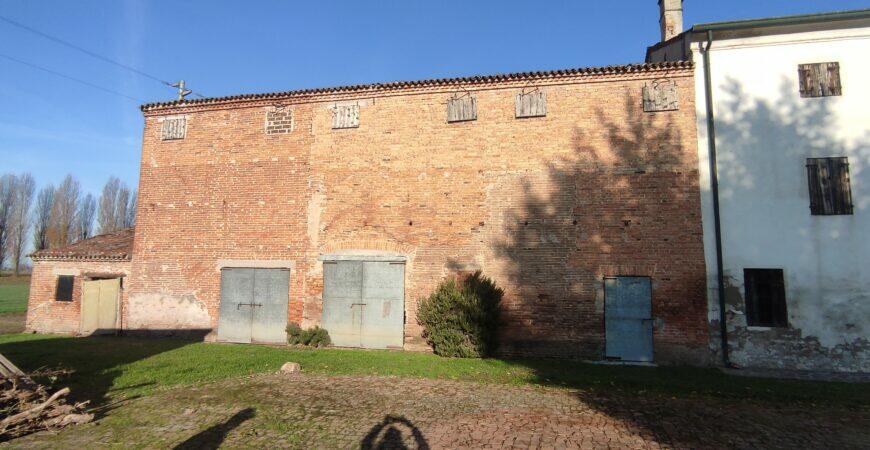 Complesso rurale comodo alla Traspolesana 8