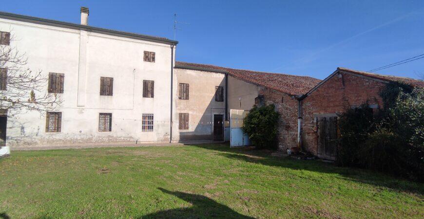 Complesso rurale comodo alla Traspolesana 3