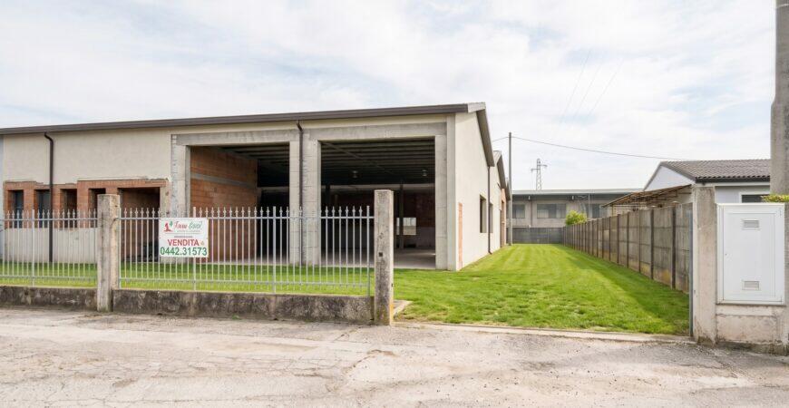 Laboratorio di 600 mq 0