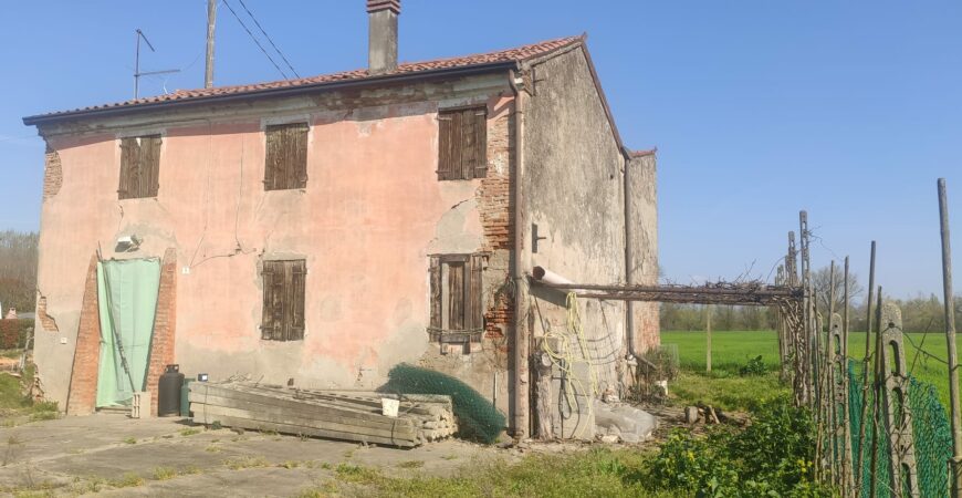Casa rustica a Roverchiara 0
