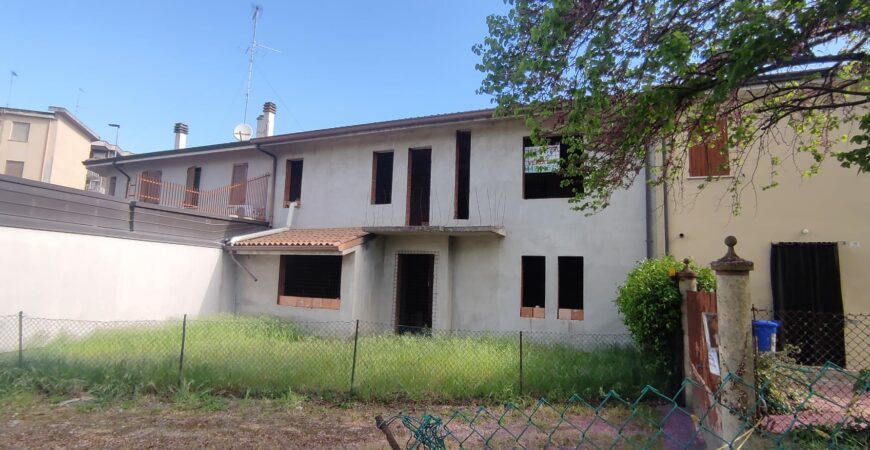 Villetta al grezzo in centro a Cerea 4
