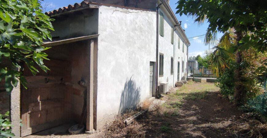 Ampia casa semi dipendente a Cerea 10