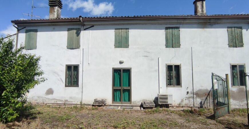 Ampia casa semi dipendente a Cerea 0